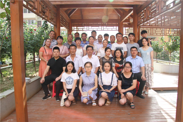 又是一年金秋季，助學圓夢暖人心----2017年寶業(yè)集團“金秋助學”活動圓滿結束